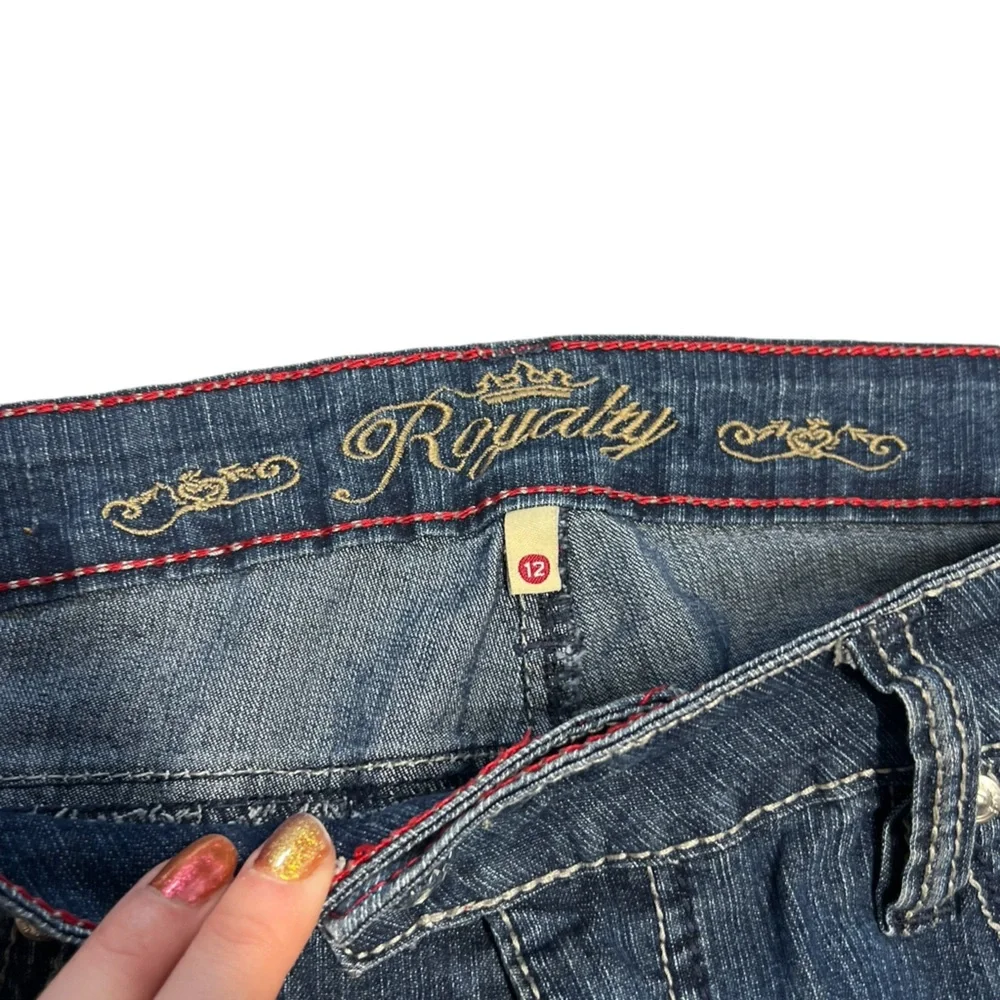 Royalty - Women’s Embroidered Rhinestone Embellished Crop Jeans Sz 12 - Picture 3 of 7